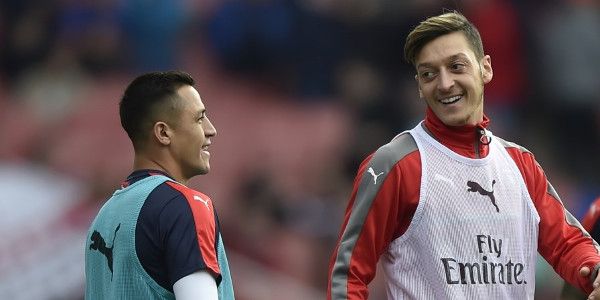 'Arsenal moet 'Wenger-regel' verbreken om Özil en Sánchez in Londen te houden'