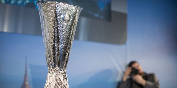 LIVE: Volg hier de loting voor de achtste finales van de Europa League!