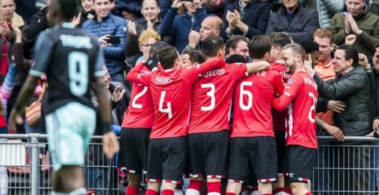 Ajax gaat ten onder tegen PSV, Feyenoord op weg naar eerste titel sinds 1999