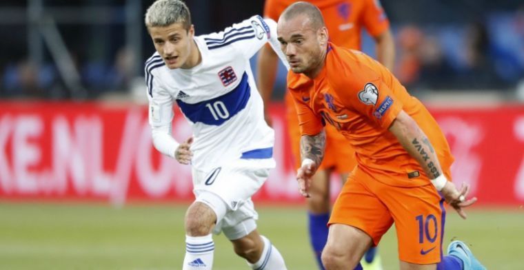 OFFICIEEL: Sneijder tekent bij nieuwe club en doet meteen mee