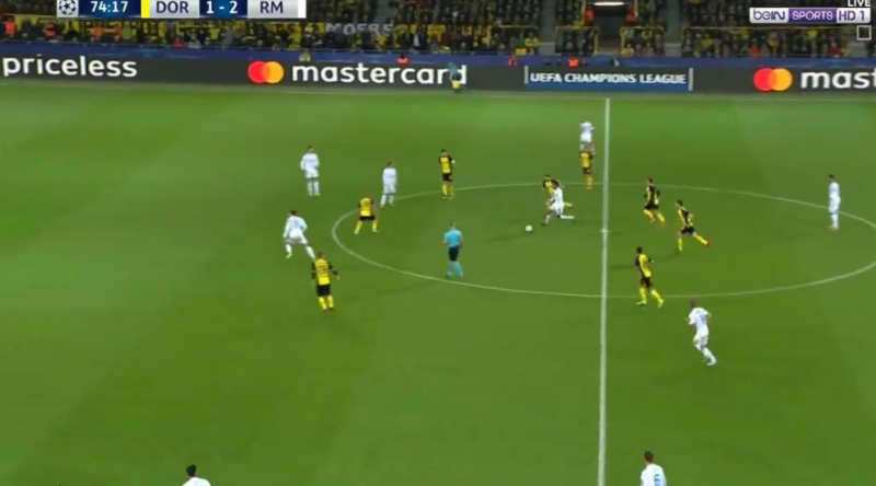 Klasse! Real-verdediger Varane heeft dé oplossing voor hoge pressing Dortmund