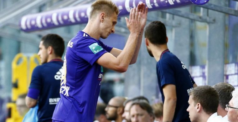 Anderlecht-icoon vernietigend voor Teodorczyk: ''Begint lachwekkend te worden''