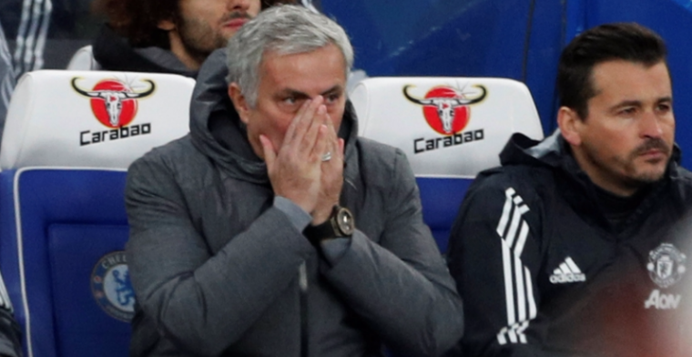 Mourinho reageert op roddels: 'Ik moet hem continu van mij afduwen'