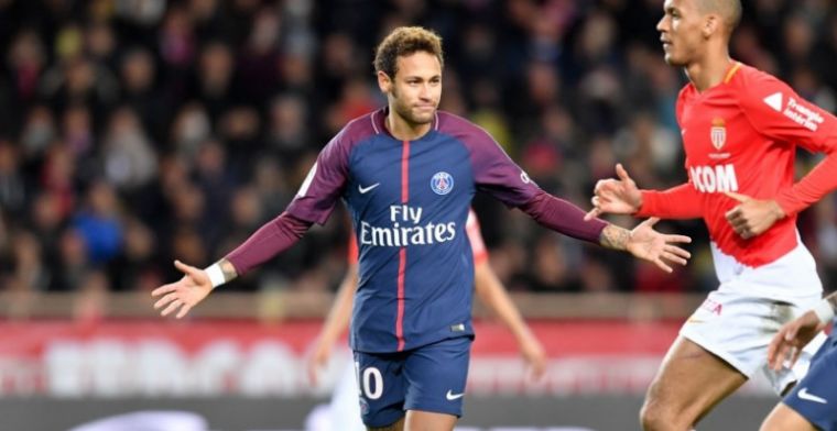 PSG nu al negen punten los na winst in Franse kraker; Mbappé uitgefloten