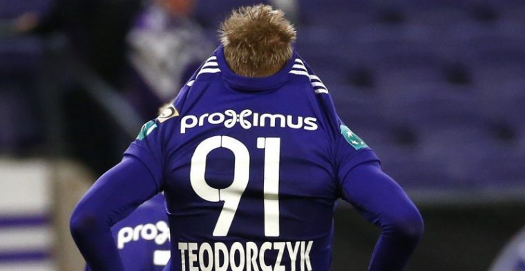 Goed nieuws voor Hein: 'Vervanger Teodorczyk is onderweg naar Spanje'