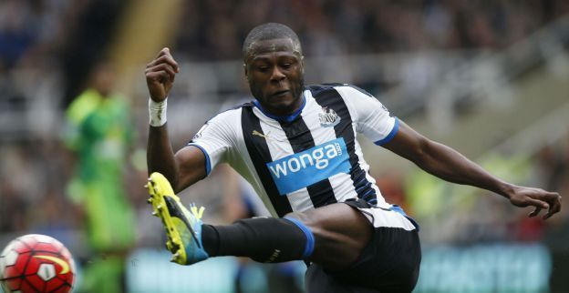 Opdoffer voor Anderlecht: 'Newcastle biedt Mbemba aan bij andere Engelse club'