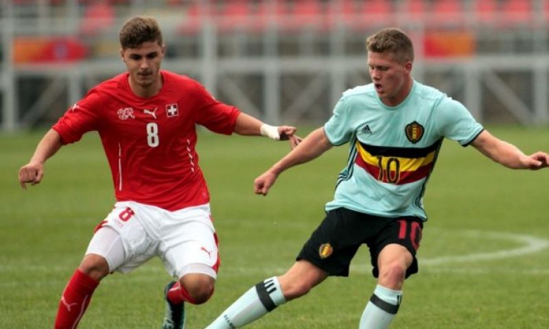 OFFICIEEL: Zoon Van Ex-speler Van Mechelen En Anderlecht Verlengt In ...