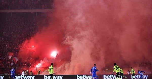 'Bakkali en twee andere spelers staan dra in Luik'