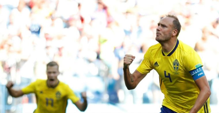 Zweden wint door VAR en benutte penalty Granqvist van pover Zuid-Korea