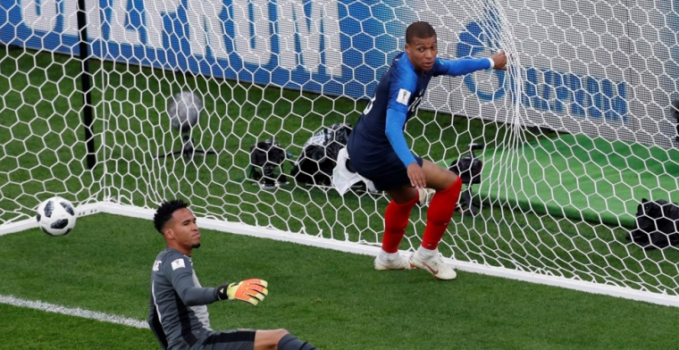 Frankrijk maakt opnieuw geen indruk, maar plaatst zich wel voor achtste finale