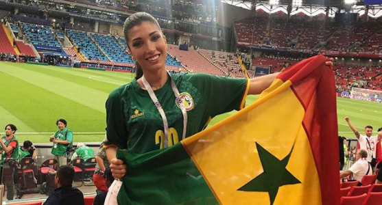 WK-babe van de dag: Italiaans model is nu de knapste fan van Senegal