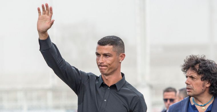 Buitenspel: Ronaldo laat bizarre fooi achter na vakantie in Griekenland