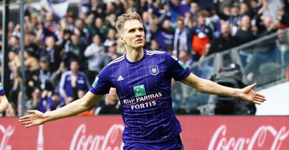 'Anderlecht wil af van Teodorczyk, maar die ziet twee redenen om te blijven'