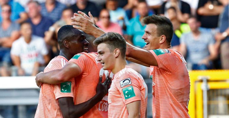 Anderlecht pakt met een gelukje drie punten op het veld van Charleroi