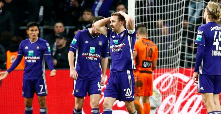 Anderlecht blijft achter met 1 op 9 na late penaltygoal van Benavente