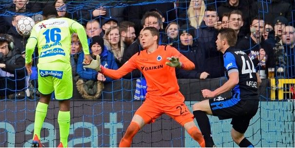 Griekse media: 'Club Brugge en KAA Gent mikken op rechtervleugel'