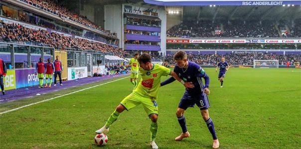 'Anderlecht en KAA Gent gaan een stevige transferstrijd aan voor aanvaller'