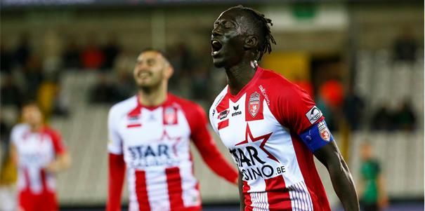 OFFICIEEL: Leye (36) zwaait af, Senegalese goalgetter stopt als profvoetballer