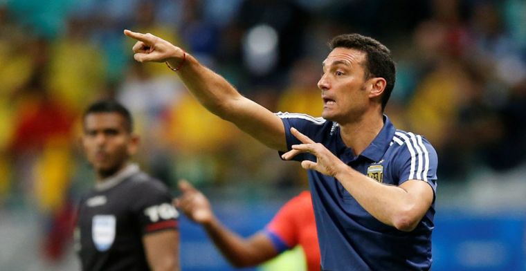 Argentijnse bondscoach haalt uit: 'Dat zulke spelers op zo'n veld moeten spelen'