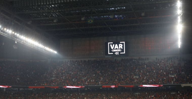 Nederland gaat stapje verder met VAR, fans kunnen live beslissing volgen