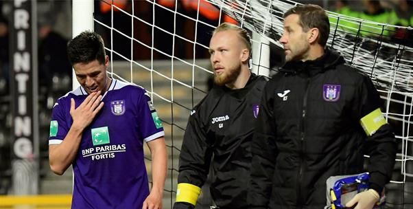 'Medische staf van Anderlecht onder vuur na blessure Nasri, fans moeien zich'