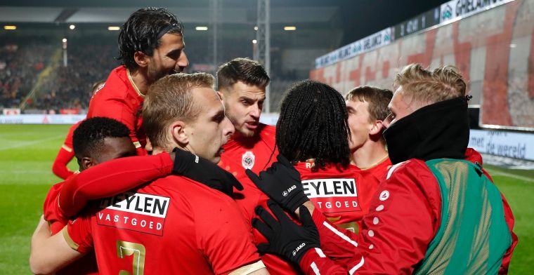 Antwerp pakt drie belangrijke punten tegen AA Gent dankzij twee goals Mbokani