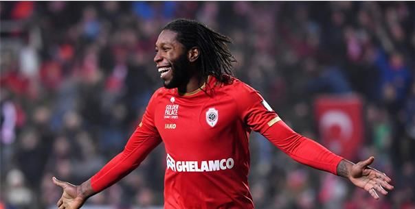 'Turkse topclub wil Mbokani met lucratief aanbod weglokken bij Antwerp FC'