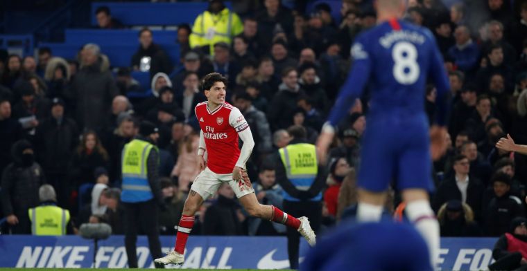 Chelsea geeft voorsprong twee keer weg tegen tien man Arsenal in heerlijke derby