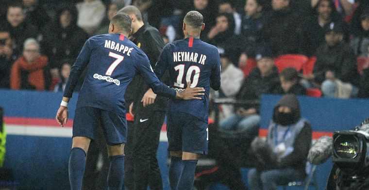 'Bizarre' rode kaart voor Neymar op opvallend moment: 'Nog nooit gezien!'