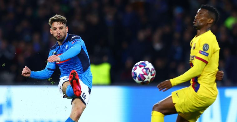 Premier League lonkt meer dan ooit naar Mertens: 'Gesprekken met Napoli bevroren'