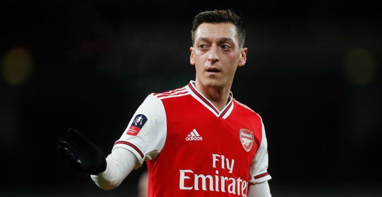 'Niet alle Arsenal-spelers leveren in: topverdiener Özil gaat niet akkoord'
