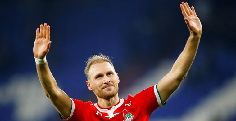 WK-winnaar Höwedes laat contract ontbinden door privéomstandigheden