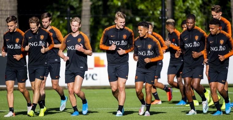 Oranje-spelers in opstand na uitspraken Derksen: 'Geen plaats voor racisme'