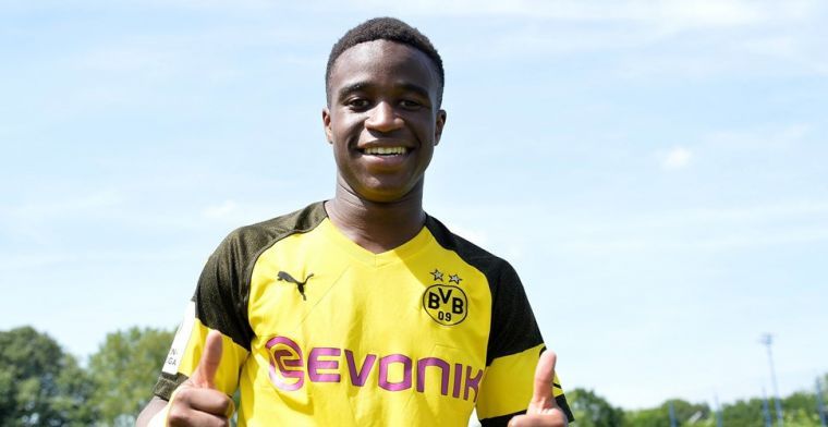 Dortmund haalt Moukoko (15) bij selectie: In november mag hij debuteren