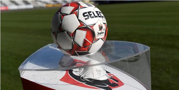 Uitstel Jupiler Pro League in de maak? 'Coronagolf zorgt voor twijfel bij clubs'
