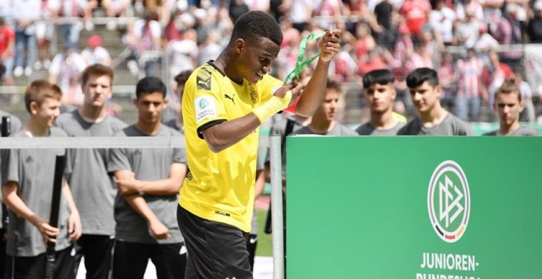 Haaland verbijsterd door Dortmund-sensatie: 'Veel beter dan ik op mijn vijftiende'