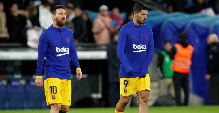 Suárez schaart zich achter Messi: 'Er gebeuren vreemde dingen bij Barça'