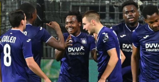 Opsteker voor Oud-Heverlee Leuven tegen Anderlecht, Maertens is