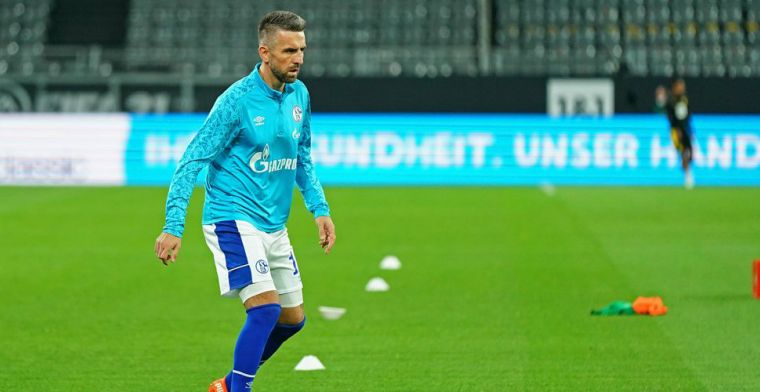 Zwalpend Schalke 04 slaat spijkers met koppen en stuurt drietal weg