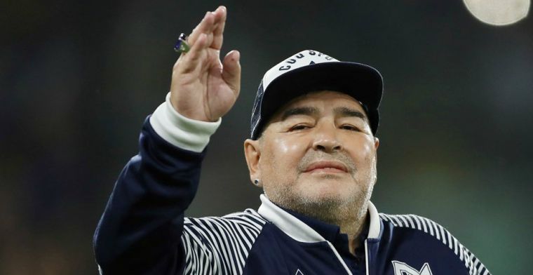 Zorgwekkende berichten uit Argentinië: 'Diego Maradona overleden na hartaanval'
