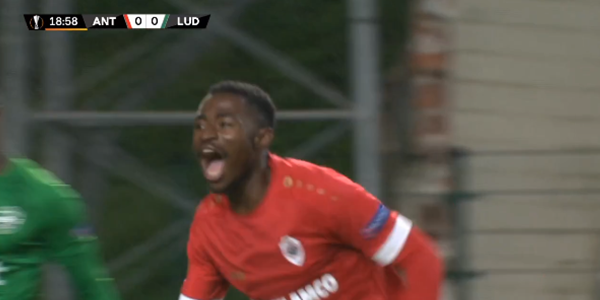 GOAL! Hongla brengt Antwerp met fraaie knal op voorsprong tegen Ludogorets 