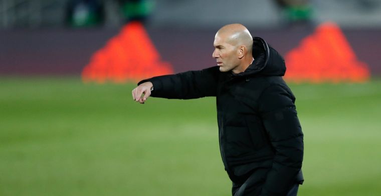 Zidane wil niet reageren op handsbal Ramos: 'Scheids was zeker van zijn zaak'