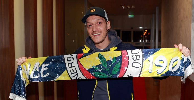 Presentatie bij Fenerbahçe is kwestie van tijd: 32-jarige Özil geland in Istanbul