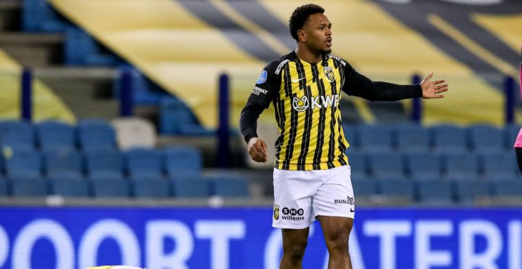 Openda laat zich uit over zijn toekomst bij Club Brugge en Vitesse