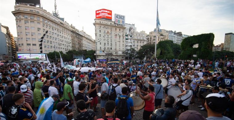Argentijnen massaal de straat op voor Maradona: 'Hij is vermoord'
