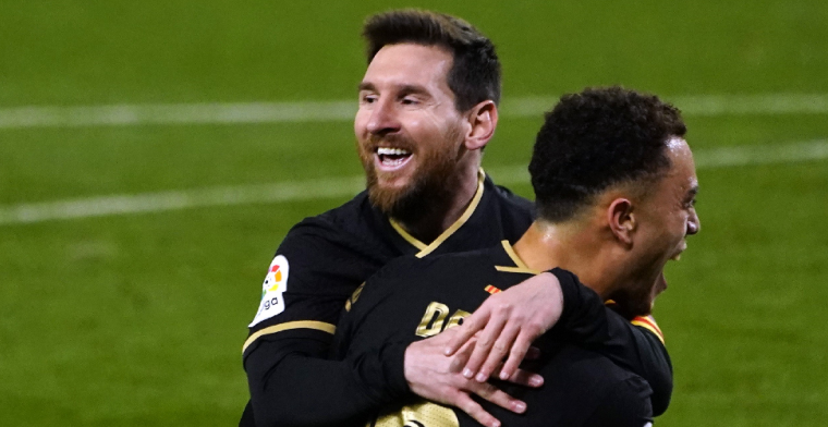 FC Barcelona geeft galavoorstelling tegen Januzaj, met hoofdrol voor Messi