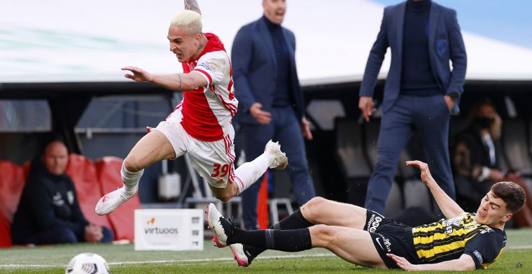Ajax verovert KNVB Beker: invaller Neres beslist finale ondanks goal van Openda