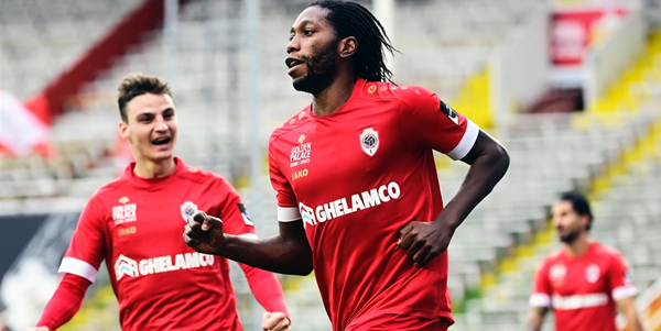 Anderlecht zet zinnen op aanvalsleider: ‘Antwerp-spits Mbokani is plan B’