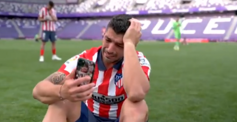 Overmand door emoties: Suárez huilend op het veld na titel met Atlético