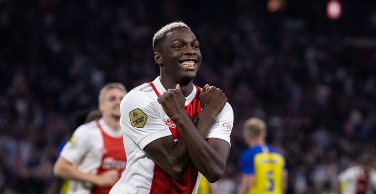 Ajax maakt er groot feest van: Cambuur krijgt enorm pak slaag in Arena